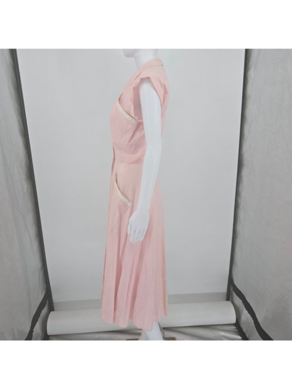 Vintage 1950s Loungees Pink Swiss Dot Double-Breasted Fit & Flare Day Dress (L) - Picture 9 of 13